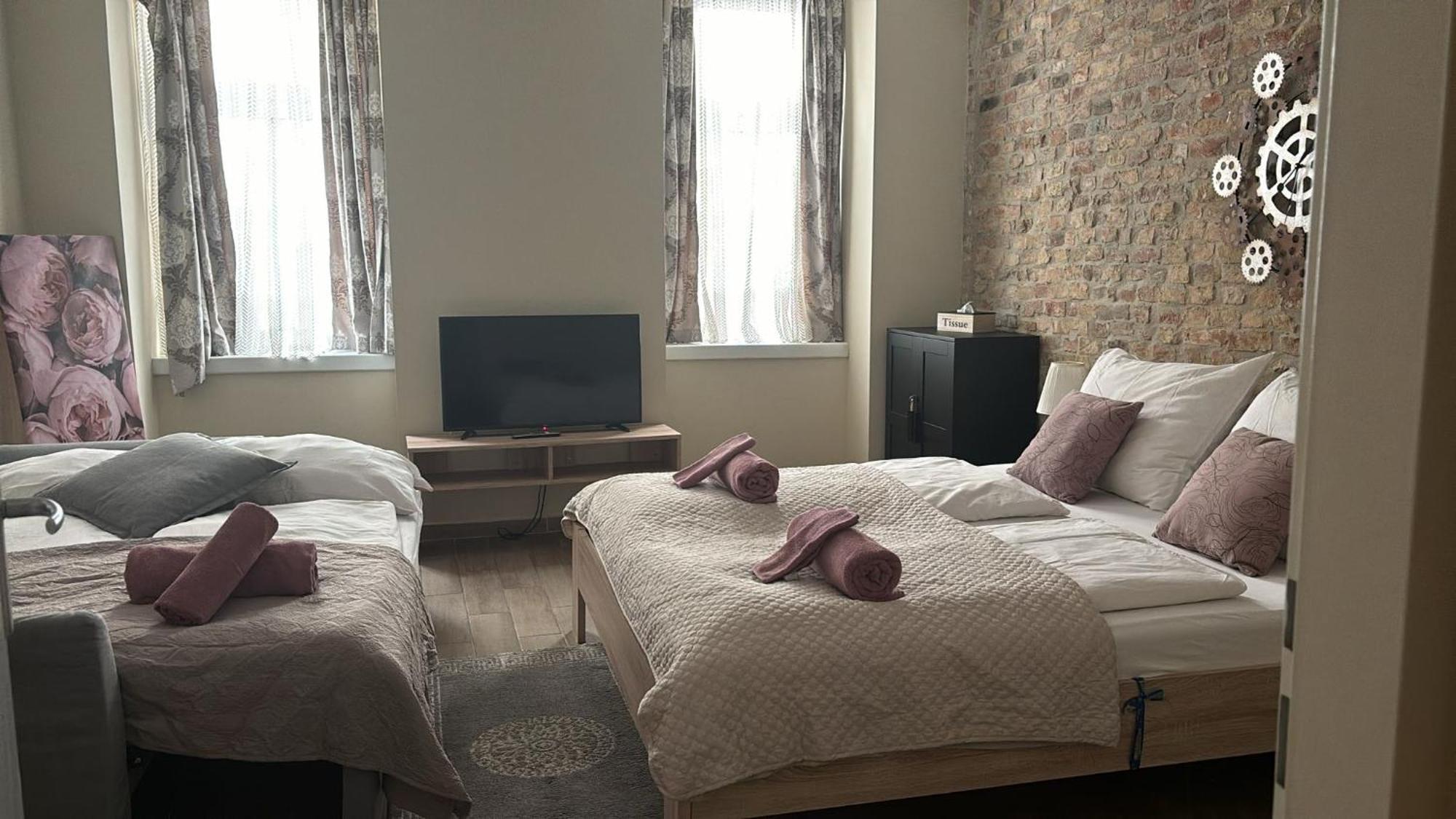 Comfortable Romantic 1 Bedroom Apartment Near Augarten Виена Екстериор снимка
